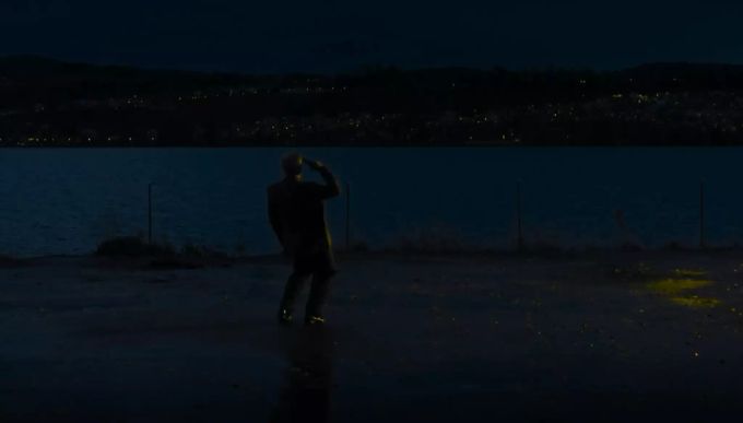 Schlimme Szene: Der Polizeikommandant schiesst sich in den Kopf. tatort