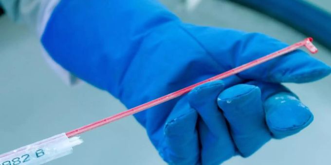 Der inzwischen gestorbene Arzt war an einer Klinik in Zwolle Spezialist für künstliche Befruchtungen mit Spender-Sperma. Foto: picture alliance /Friso Gentsch/dpa/Symbolbild Der inzwischen gestorbene Arzt war an einer Klinik in Zwolle Spezialist für künstliche Befruchtungen mit Spender-Sperma. Foto: picture alliance /Friso Gentsch/dpa/Symbolbild