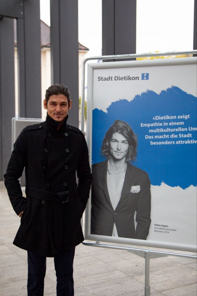 Patric Haziri, Immobillienverwalter und Bachelor 2019 ist auch Teil der Testimonial Kampagne.