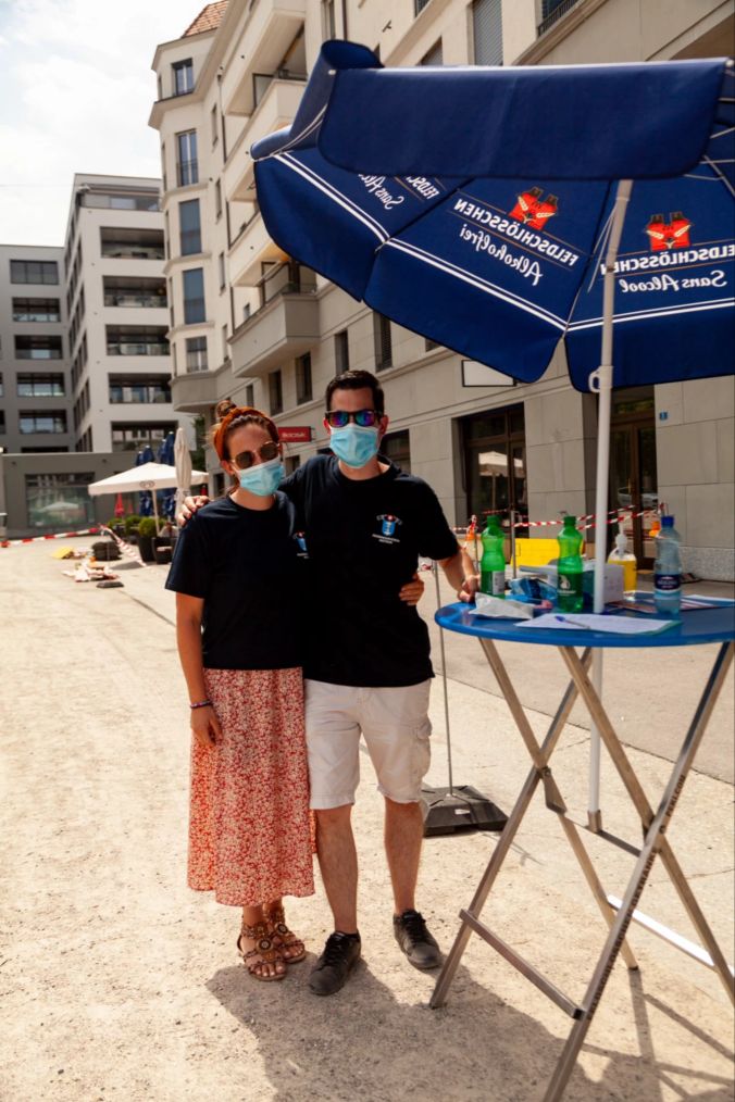Fabienne D. und Claude M. arbeiten bei der Feuerwehr und helfen heute bei der Datensammlung mit