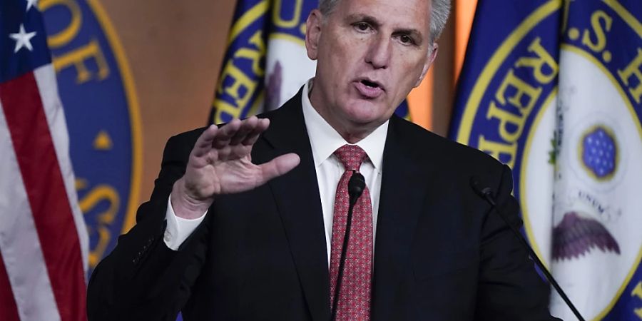 ARCHIV - Kevin McCarthy verspricht sich viel von den anstehenden Wahlen. Für mehr Stimmen solidarisierte er sich sogar mit Verschwörungstheoretikern und Wahlleugnern. Foto: J. Scott Applewhite/AP/dpa