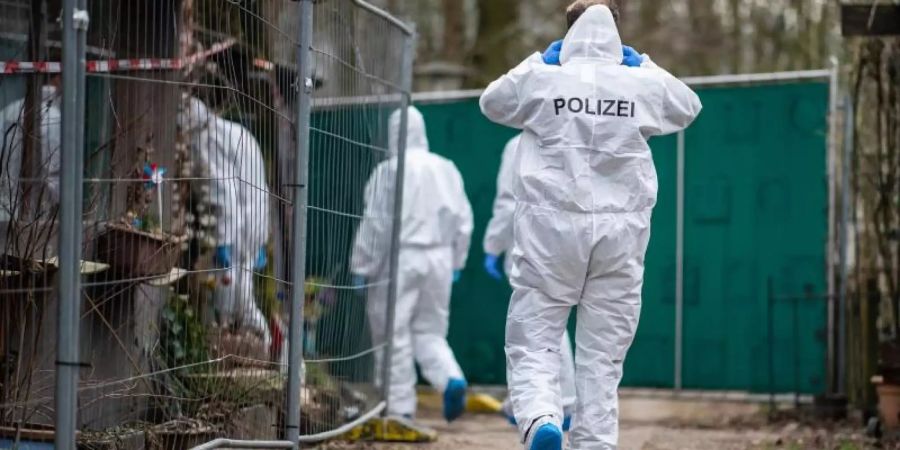 Im Fall des vielfachen Kindesmissbrauchs in Lügde bei Detmold haben die Ermittler bei weiteren Durchsuchungen erneut Gegenstände gefunden. Foto: Guido Kirchner/Archiv