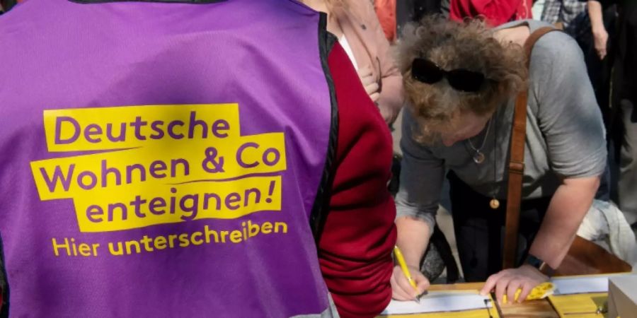 Unterschriftensammlung in Berlin