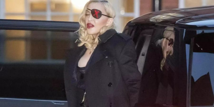 Madonna ESC Augenklappe
