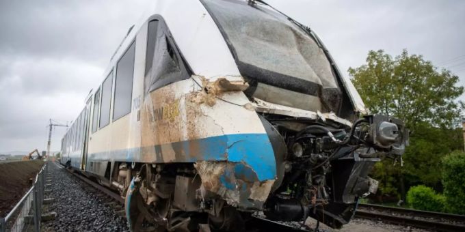 Mehrere Schwerverletzte bei Zugunglück Mehrere Schwerverletzte bei Zugunglück