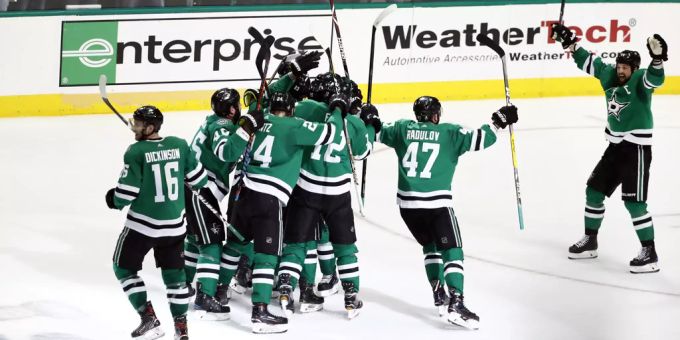 NHL Dallas Stars nach ihrem 2:1 Sieg nach Verlängerung gegen Nashville. NHL Dallas Stars