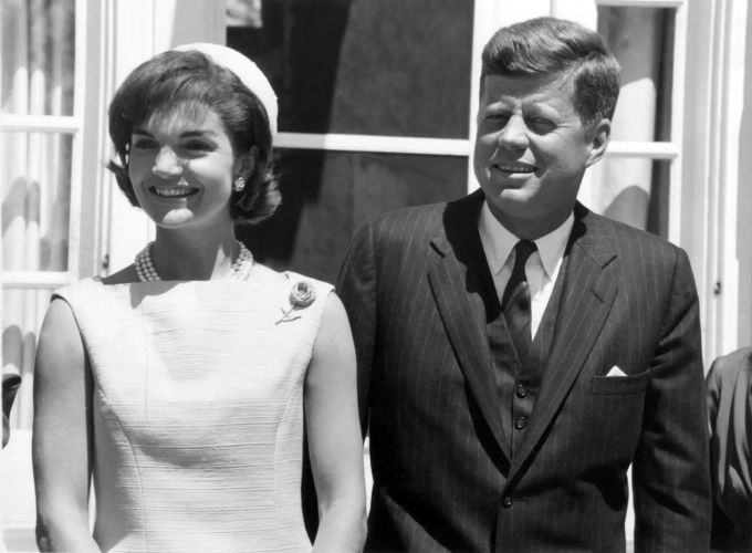 US-Präsident John F. Kennedy und seine Frau Jacqueline Kennedy Onassis. (Archivbild) Jackie Kennedy
