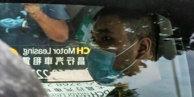 Erste Verurteilung - Hongkonger Aktivist muss für neun Jahre in Haft
