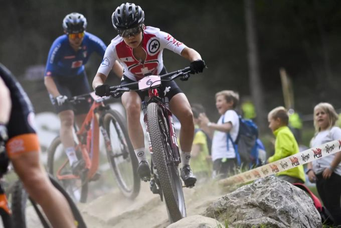 Sina Frei auf der Strecke bei der Mountainbike WM in Italien. Mountainbike WM Sina Frei