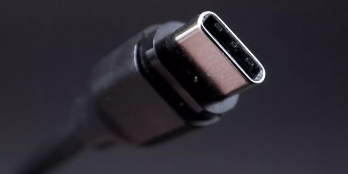 Ein USB-C-Kabel. USB-C-Anschlüsse sollen europaweit zur Norm werden. USB C