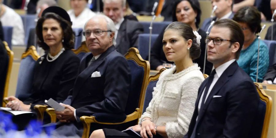 Königin Silvia, König Carl Gustaf, Prinzessin Victoria und Prinz Daniel.