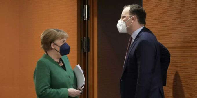 Berlin - Merkel und Spahn besuchen Robert-Koch-Institut