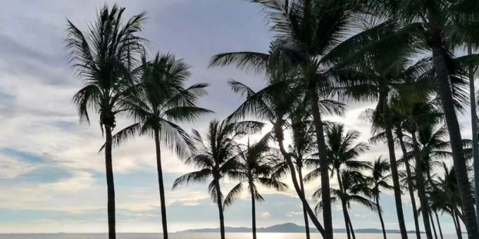 Der leere Jomtien Beach in Pattaya. Die Strände in dem thailändischen Urlaubsort sind seit Monaten gesperrt. thailand
