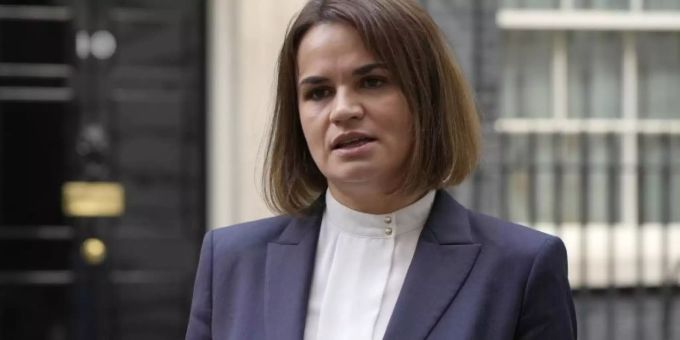 Swetlana Tichanowskaja, Oppositionsführerin aus Belarus, nach einem Treffen mit dem britischen Premierminister Johnson in London. Foto: Alastair Grant/AP/dpa Swetlana Tichanowskaja, Oppositionsführerin aus Belarus, nach einem Treffen mit dem britischen Premierminister Johnson in London. Foto: Alastair Grant/AP/dpa