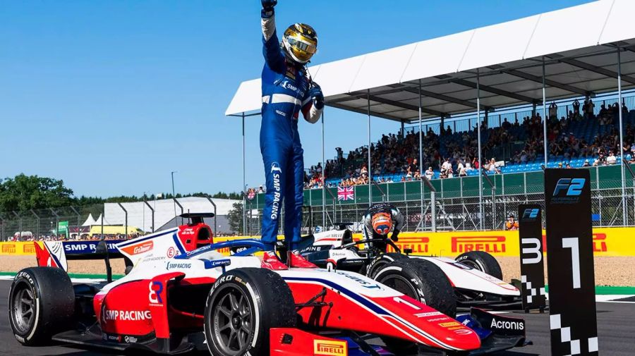 Robert Shwartzman (21/RUS) kämpft in der Formel-2-Meisterschaft um den Titel.