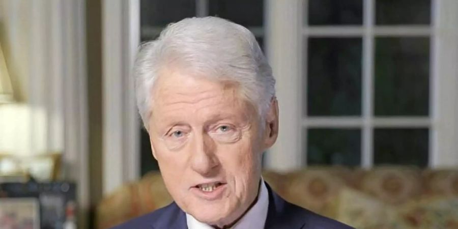 Bill Clinton ist froh, nach einem Krankenhausaufenthalt wieder zuhause sein zu können. Foto: Uncredited/Democratic National Convention/AP/dpa