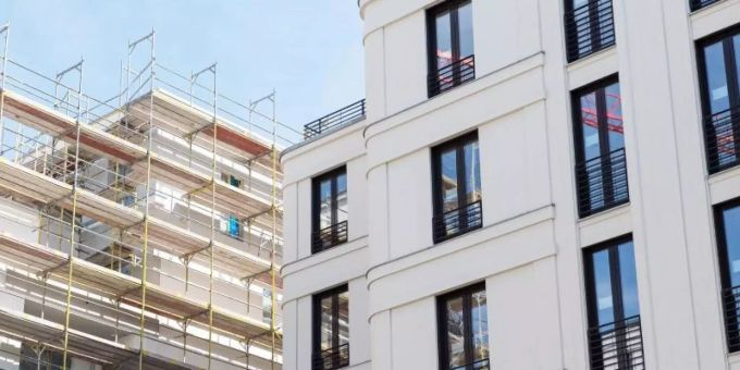 Drei renommierte Wissenschaftler sprechen sich dafür aus, Steuerprivilegien für Immobilienbesitzer abzuschaffen. Dabei geht es vor allem um Investoren und grosse Gesellschaften. Foto: Robert Günther/dpa-tmn Drei renommierte Wissenschaftler sprechen sich dafür aus, Steuerprivilegien für Immobilienbesitzer abzuschaffen. Dabei geht es vor allem um Investoren und grosse Gesellschaften. Foto: Robert Günther/dpa-tmn
