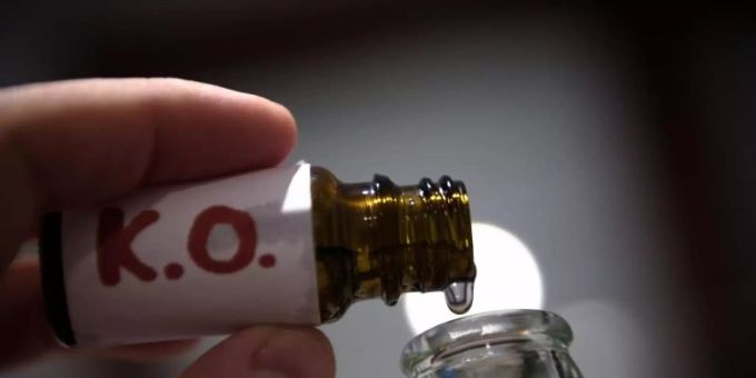 In Neuseeland hat die Polizei in Bierdosen Drogen gefunden. Neuseeland Drogen Bier