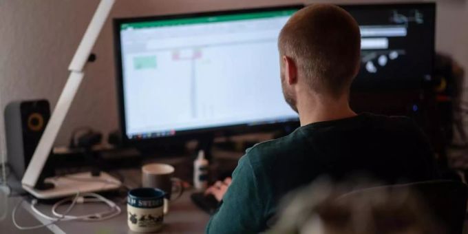 Führungskräfte aus Unternehmen in Deutschland stehen der Arbeit ihrer Beschäftigten im Homeoffice häufig skeptisch gegenüber. Foto: Sebastian Gollnow/dpa/Archivbild Führungskräfte aus Unternehmen in Deutschland stehen der Arbeit ihrer Beschäftigten im Homeoffice häufig skeptisch gegenüber. Foto: Sebastian Gollnow/dpa/Archivbild