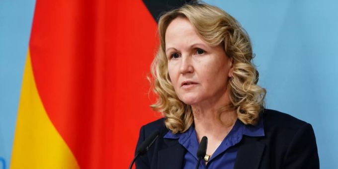 Will weniger Pestizid – Umweltministerin Steffi Lemke. Pestizid