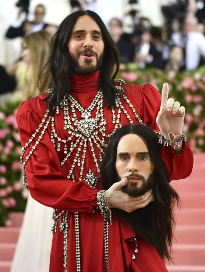 Jared Leto ist bekannt für seine skurrilen Auftritte. jared leto