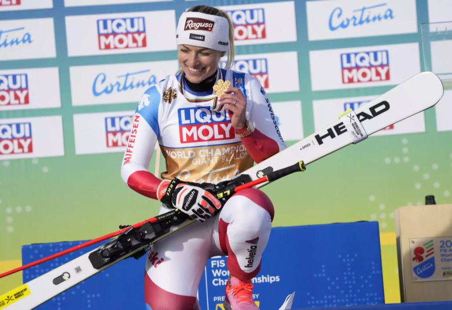 Lara Gut-Behrami holt an der Ski-WM in Cortina d'Ampezzo zwei Goldmedaillen.