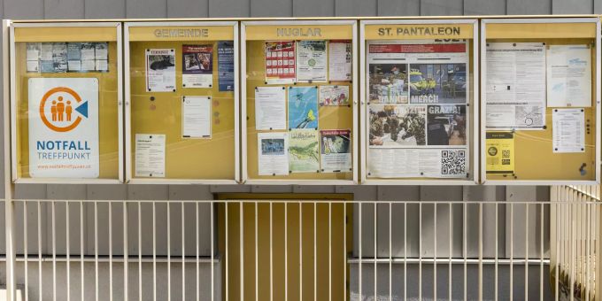 Eine Infotafel beim Gemeindehaus im Ortsteil Nuglar. Eine Infotafel beim Gemeindehaus im Ortsteil Nuglar.