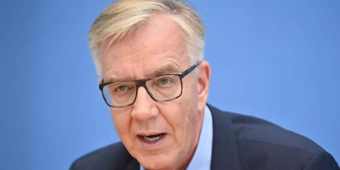 Dietmar Bartsch äussert sich in der Bundespressekonferenz zum Ausgang der Bundestagswahl. (Archivbild). Foto: Bernd Von Jutrczenka/dpa Dietmar Bartsch äussert sich in der Bundespressekonferenz zum Ausgang der Bundestagswahl. (Archivbild). Foto: Bernd Von Jutrczenka/dpa