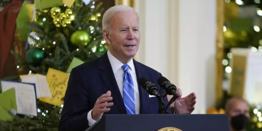 US-Präsident Joe Biden hat von seiner Familie einen Hund geschenkt bekommen. Foto: Evan Vucci/AP/dpa
