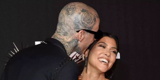 Travis Barker (l) und Kourtney Kardashian bei den MTV Video Music Awards in New York. Kourtney Kardashian Travis Barker