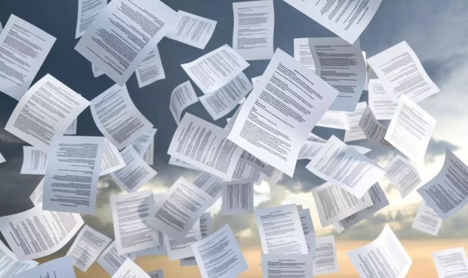 Spart Zeit und Papier: Bestellung, Bezahlung und Versand der Dokumente funktionieren komplett digital. Betreibung Schweiz Alternative digital