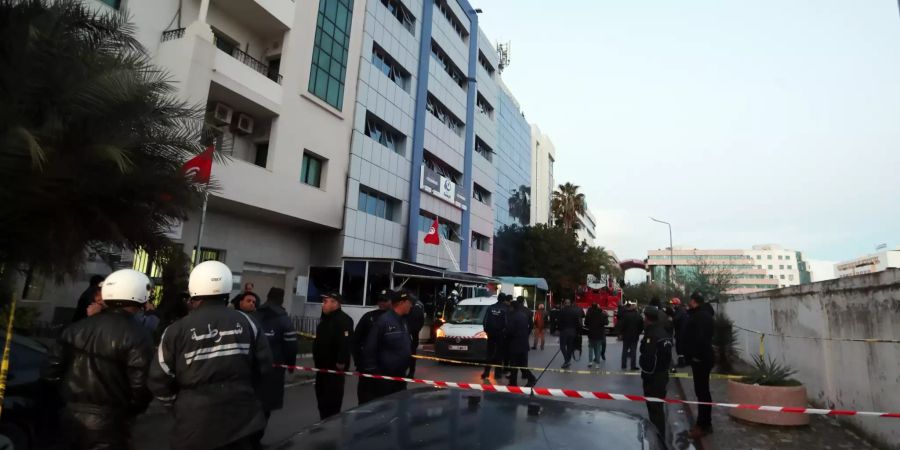 Fire erupts at Ennahdha party headquarters in Tunis