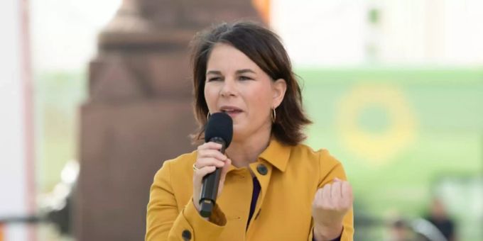 Annalena Baerbock auf einer Wahlkampfveranstaltung (Archivbild). archiv