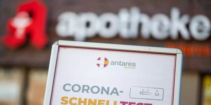 Die bundesweite Sieben-Tage-Inzidenz lag gestern noch bei 139,2. Foto: Daniel Reinhardt/dpa Die bundesweite Sieben-Tage-Inzidenz lag gestern noch bei 139,2. Foto: Daniel Reinhardt/dpa