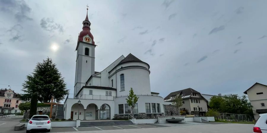 Die Pfarrkirche St. Ulrich in Neuenkirch.