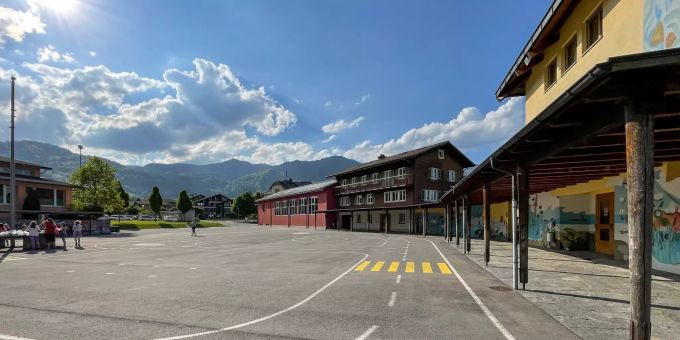 Schulanlage in Giswil. - Kanton Obwalden Schulanlage in Giswil. - Kanton Obwalden