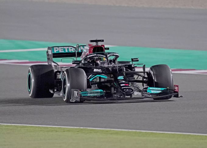 Lewis Hamilton (Mercedes) beim Katar-GP der Formel 1. Lewis Hamilton Mercedes Katar