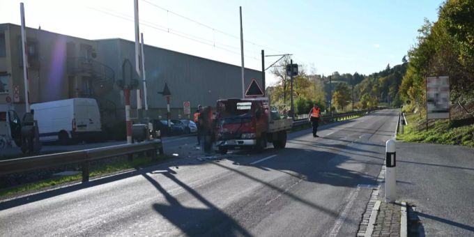 Es entstand Sachschaden von mehreren Zehntausend Franken. Unfall