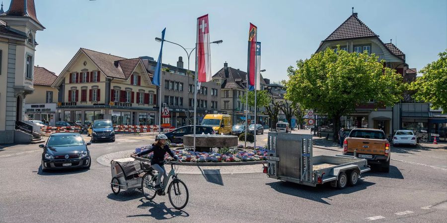Baustelle auf der Bernstrasse in Lyss.