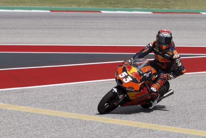 Deniz Öncü wird für zwei Rennen in der Moto3 gesperrt. Moto3