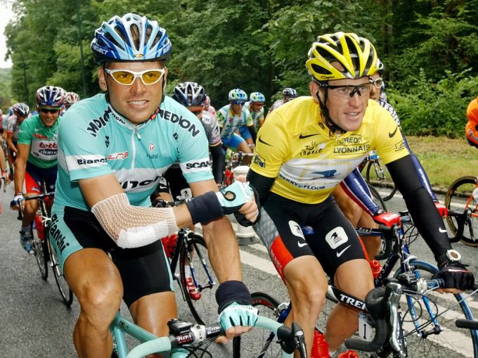 Jan Ullrich (l.) mit Lance Armstrong (r.). Jan Ullrich