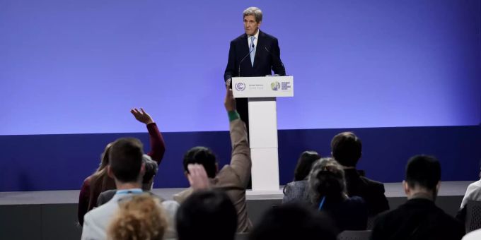 John Kerry bei seiner Rede an der Klimakonferenz in Glasgow. Climate COP26 summit