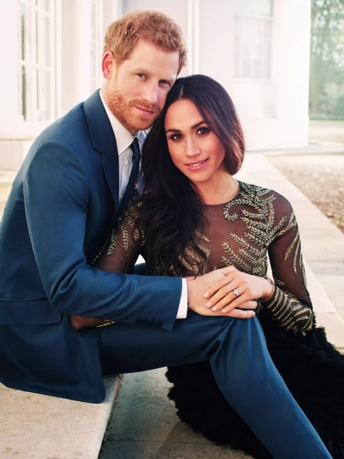 Meghan und Prinz Harry liessen sich bereits für ihre Verlobungs-Fotos vor dem Frogmore Cottage ablichten. Damals wohnten sie aber noch nicht in Windsor. meghan markle