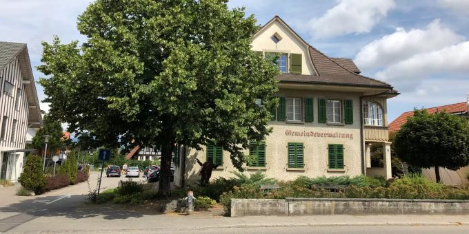 Die Gemeindeverwaltung in Bätterkinden. Die Gemeindeverwaltung in Bätterkinden.