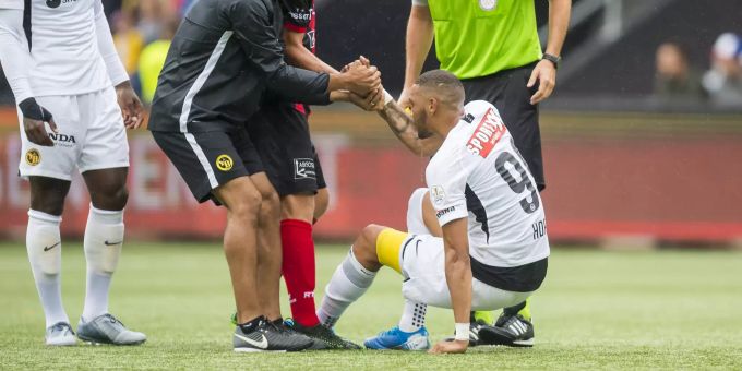 Gullaume Hoarau musste gestern beim 1:0-Sieg von YB gegen Xamax mit Oberschenkelproblemen ausgewechselt werden. Guillaume Hoarau YB
