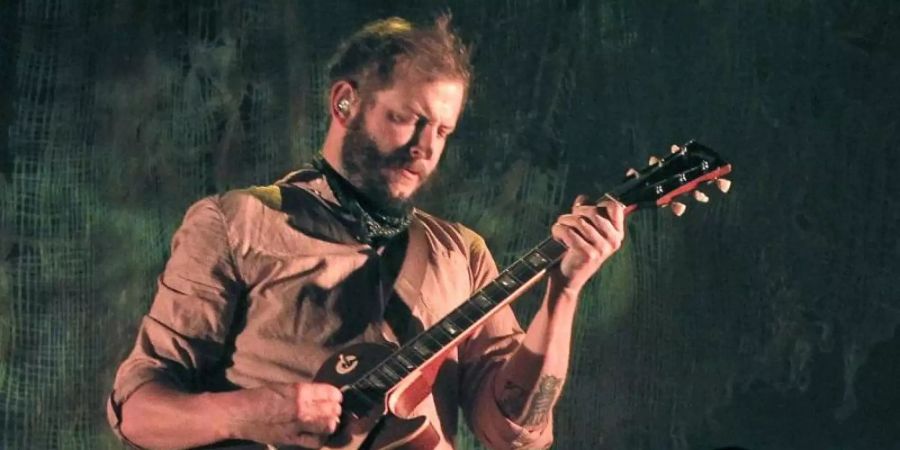 Der US-Musiker Justin Vernon, Sänger der Band Bon Iver. Foto: Kiko Huesca/epa