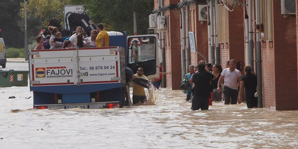 Zahl Der Toten Durch Unwetter In Spanien Steigt Auf Vier