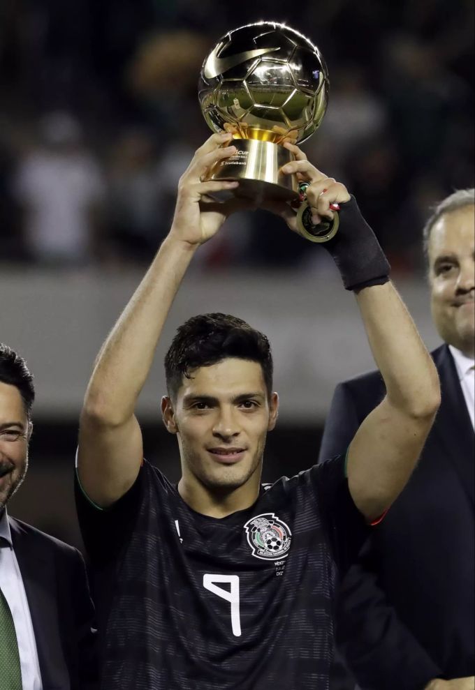 Raul Jimenez wird zum besten Spieler des CONCACAF Gold Cup gewählt. CONCACAF Gold Cup
