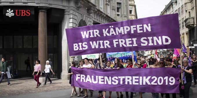 Starkes Signal - Über 500'000 Menschen nahmen am Frauenstreik teil