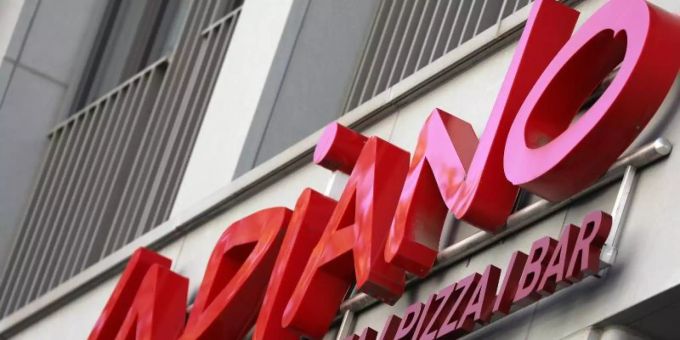 Der Aktienkurs der Restaurantkette Vapiano ist auf Talfahrt. Foto: Oliver Berg Der Aktienkurs der Restaurantkette Vapiano ist auf Talfahrt. Foto: Oliver Berg